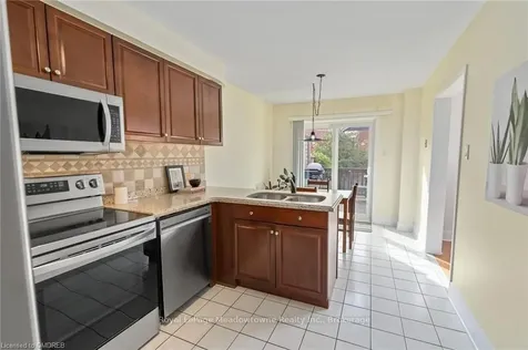 6903 Bansbridge Crescent Mississauga ON L5N 6T1
