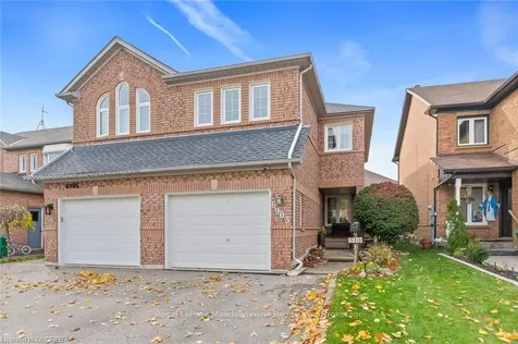 6903 Bansbridge Crescent Mississauga ON L5N 6T1