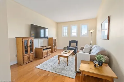 6903 Bansbridge Crescent Mississauga ON L5N 6T1