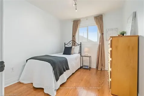 6903 Bansbridge Crescent Mississauga ON L5N 6T1