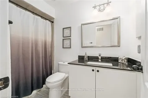 6903 Bansbridge Crescent Mississauga ON L5N 6T1