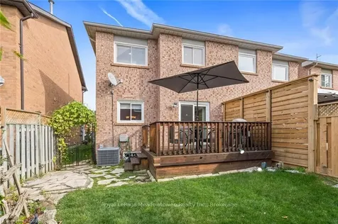 6903 Bansbridge Crescent Mississauga ON L5N 6T1