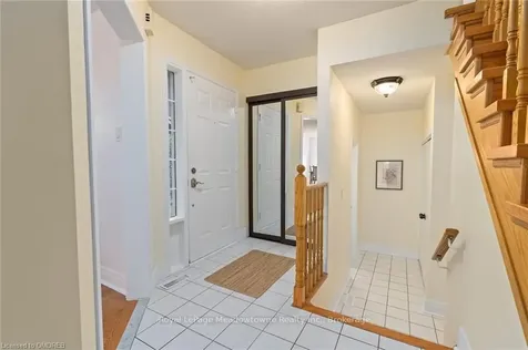 6903 Bansbridge Crescent Mississauga ON L5N 6T1