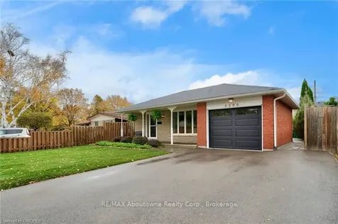 5500 Romanwood Crescent Burlington ON L7L 3N1