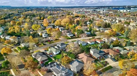 5500 Romanwood Crescent Burlington ON L7L 3N1