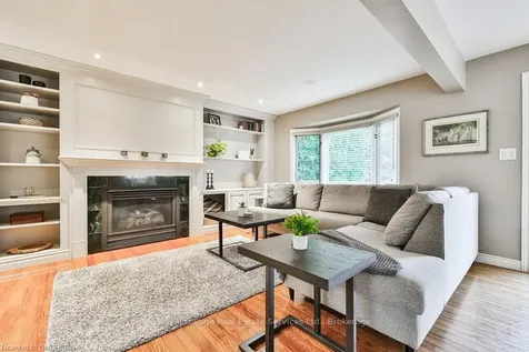 2134 Berryman Court Burlington ON L7M 2Y8