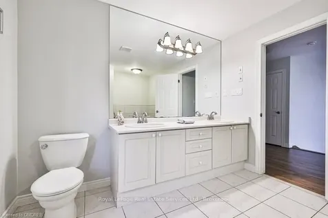 2134 Berryman Court Burlington ON L7M 2Y8