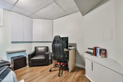 2134 Berryman Court Burlington ON L7M 2Y8