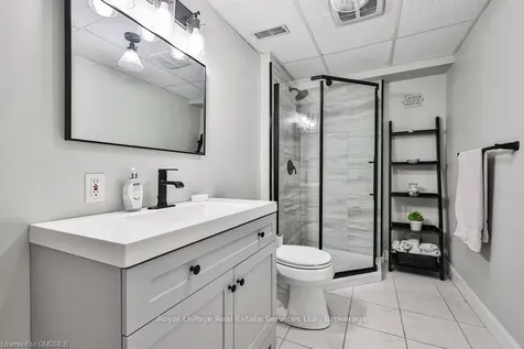 2134 Berryman Court Burlington ON L7M 2Y8