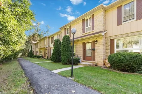5475 Lakeshore Road Burlington ON L7L 1E1