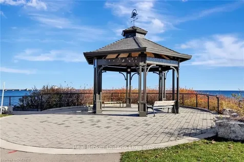 5475 Lakeshore Road Burlington ON L7L 1E1