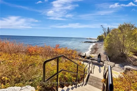 5475 Lakeshore Road Burlington ON L7L 1E1