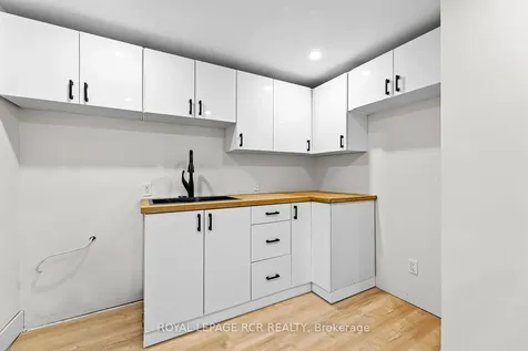 34 Ivybridge Drive Brampton ON L6V 2X2