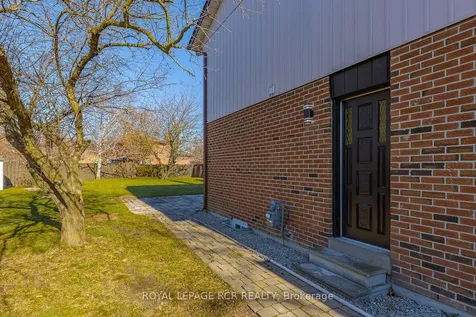 34 Ivybridge Drive Brampton ON L6V 2X2