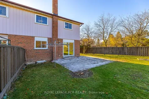 34 Ivybridge Drive Brampton ON L6V 2X2