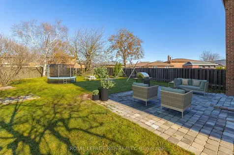 34 Ivybridge Drive Brampton ON L6V 2X2