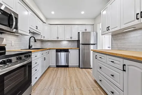 34 Ivybridge Drive Brampton ON L6V 2X2