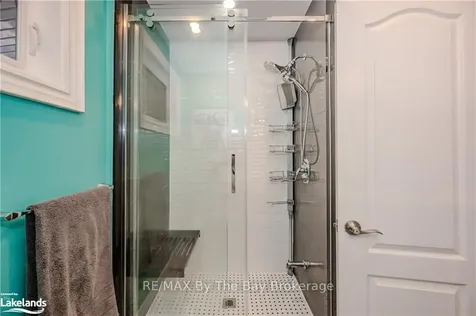 39 Athlone Avenue Brampton ON L6T 2N5