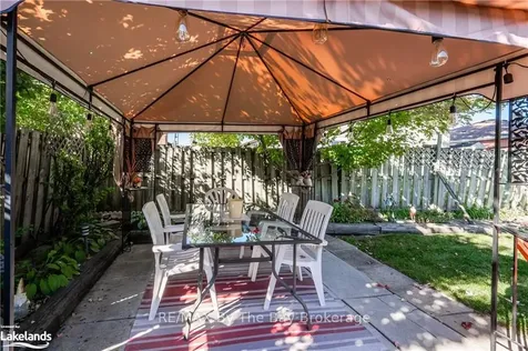 39 Athlone Avenue Brampton ON L6T 2N5