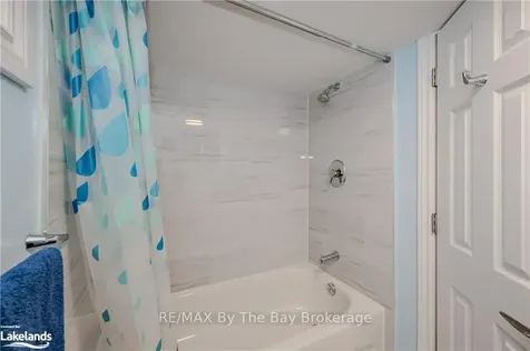 39 Athlone Avenue Brampton ON L6T 2N5