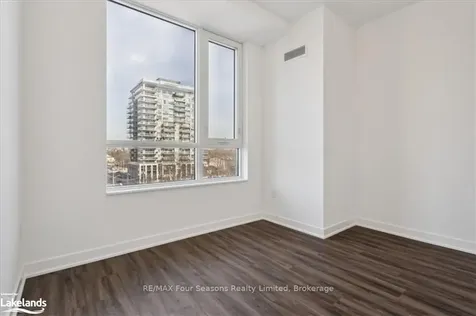 2007 James Street Burlington ON L7R 1H1