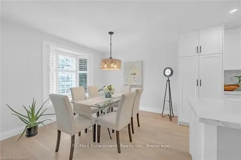 675 Woodview Road Burlington ON L7N 3A4