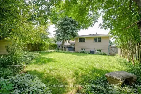 675 Woodview Road Burlington ON L7N 3A4