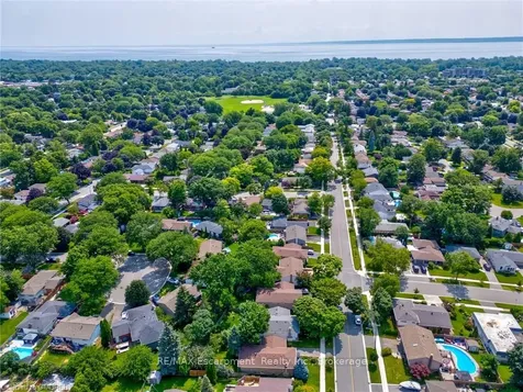 675 Woodview Road Burlington ON L7N 3A4