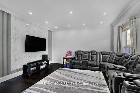 12 Castle Mountain Drive Brampton ON L6R 2Y1