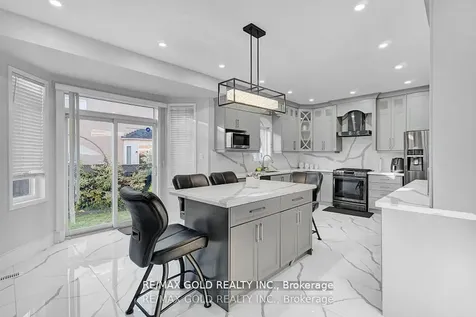 12 Castle Mountain Drive Brampton ON L6R 2Y1