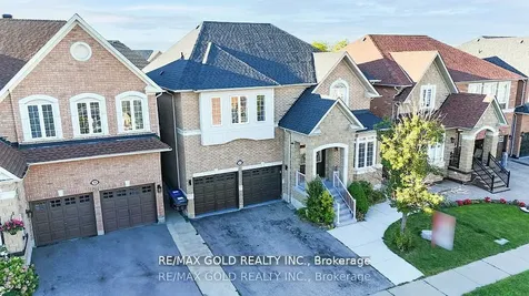 12 Castle Mountain Drive Brampton ON L6R 2Y1