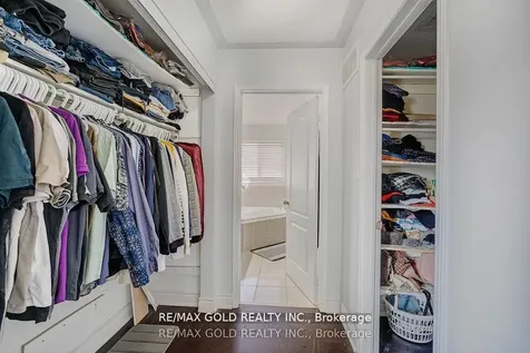 12 Castle Mountain Drive Brampton ON L6R 2Y1