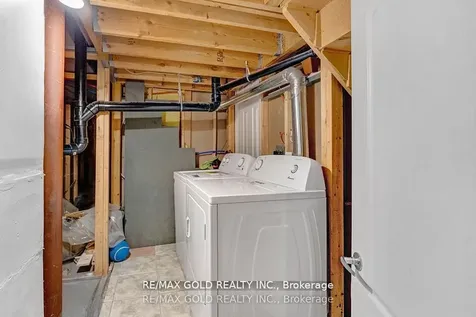 12 Castle Mountain Drive Brampton ON L6R 2Y1