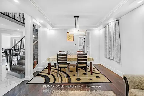 12 Castle Mountain Drive Brampton ON L6R 2Y1