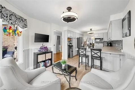 2155 Duncaster Drive Burlington ON L7P 4R4