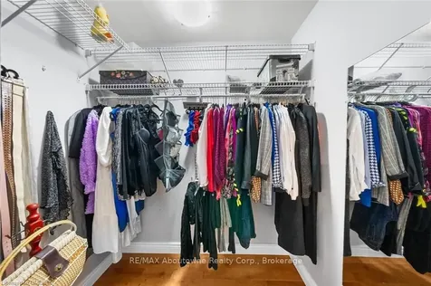 2155 Duncaster Drive Burlington ON L7P 4R4
