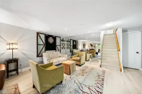 2155 Duncaster Drive Burlington ON L7P 4R4