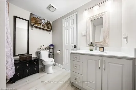 2155 Duncaster Drive Burlington ON L7P 4R4