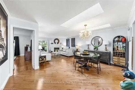 2155 Duncaster Drive Burlington ON L7P 4R4