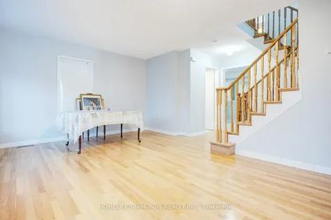 250 Richvale Drive Brampton ON L6Z 4W9