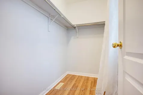 250 Richvale Drive Brampton ON L6Z 4W9