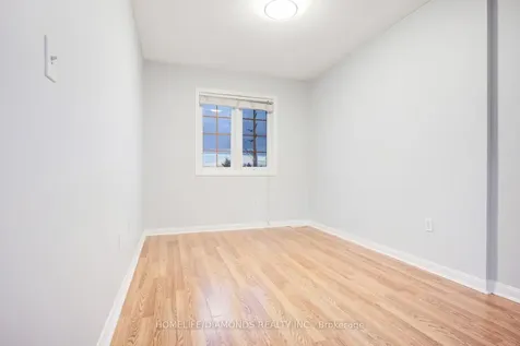 250 Richvale Drive Brampton ON L6Z 4W9