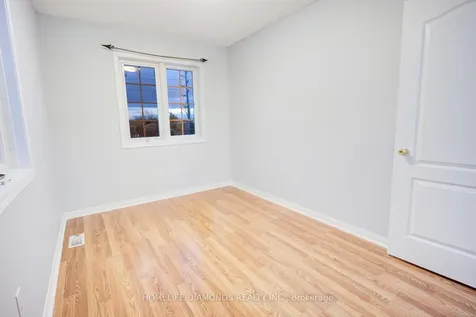 250 Richvale Drive Brampton ON L6Z 4W9