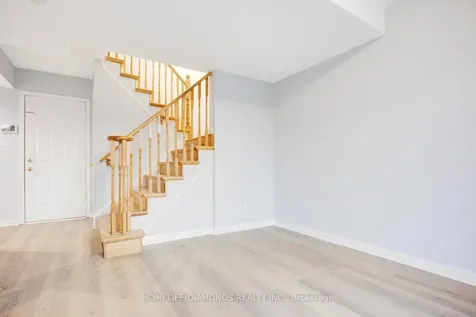 250 Richvale Drive Brampton ON L6Z 4W9