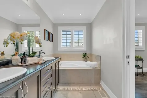49 Sierra Crescent N/a Halton Hills ON L7G 0K3