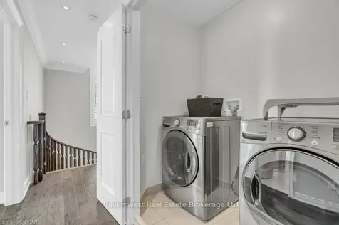 49 Sierra Crescent N/a Halton Hills ON L7G 0K3