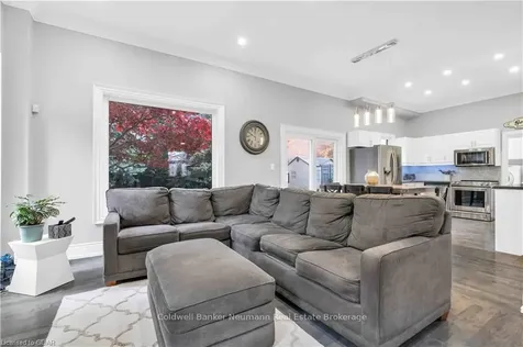 4 Munro Circle Halton Hills ON L7G 6A1