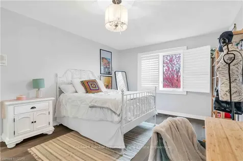 4 Munro Circle Halton Hills ON L7G 6A1