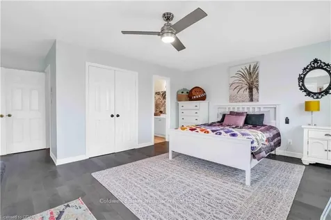 4 Munro Circle Halton Hills ON L7G 6A1