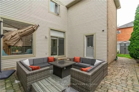 4 Munro Circle Halton Hills ON L7G 6A1